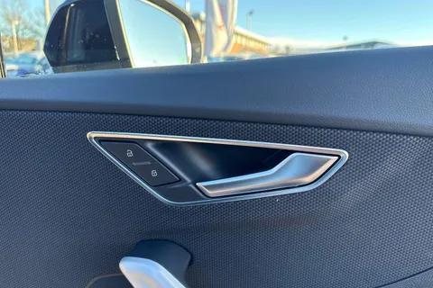  Audi Q2 1.0 TFSI 30 Black Edition Euro 6 (s/s) 5dr Thumbnail #18