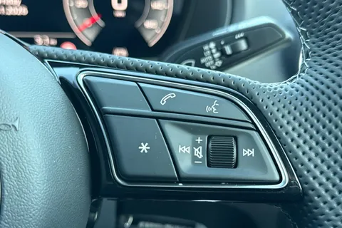  Audi Q2 1.0 TFSI 30 Black Edition Euro 6 (s/s) 5dr Thumbnail #51