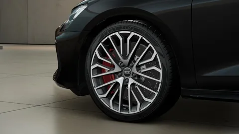  Audi S3 2.0 TFSI Black Edition Sportback S Tronic quattro Euro 6 (s/s) 5dr Thumbnail #4