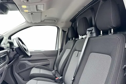 BT75CHH Volkswagen Transporter 2.0 TDI 150 Commerce Pro Van Auto Thumbnail #11