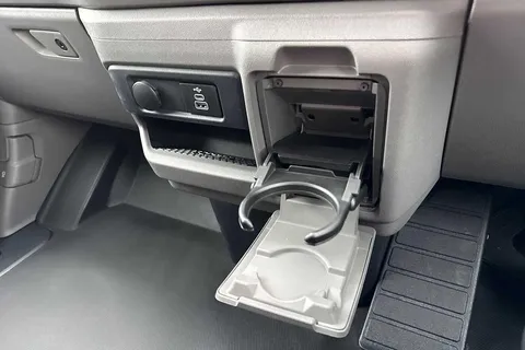 BT75CHH Volkswagen Transporter 2.0 TDI 150 Commerce Pro Van Auto Thumbnail #20