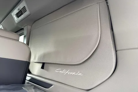 DA75URF Volkswagen California Ocean T7 SWB 150 PS DSG - 19' Wheels /Advanced Parking Pack Thumbnail #35