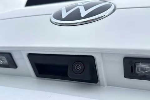 DA75URF Volkswagen California Ocean T7 SWB 150 PS DSG - 19' Wheels /Advanced Parking Pack Thumbnail #37