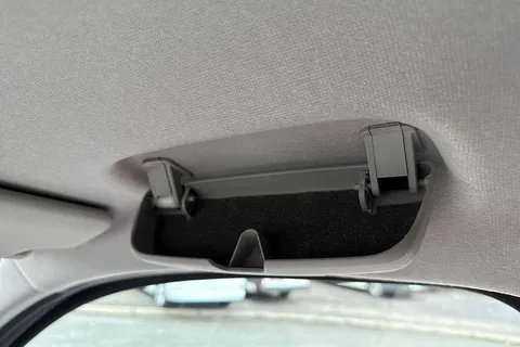 BT75CHH Volkswagen Transporter 2.0 TDI 150 Commerce Pro Van Auto Thumbnail #37