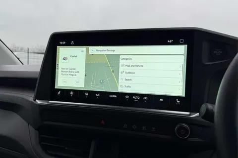 BT75CHH Volkswagen Transporter 2.0 TDI 150 Commerce Pro Van Auto Thumbnail #50