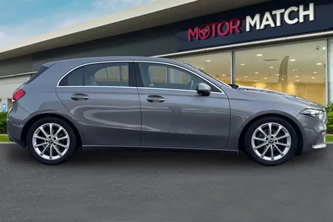 LL69KYZ Mercedes-Benz A Class 1.3 A180 Sport (Executive) Euro 6 (s/s) 5dr Thumbnail #4