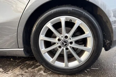 LL69KYZ Mercedes-Benz A Class 1.3 A180 Sport (Executive) Euro 6 (s/s) 5dr Thumbnail #8