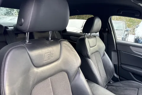 YC69YTH Audi A6 Saloon 2.0 TDI 40 Black Edition S Tronic Euro 6 (s/s) 4dr Thumbnail #11