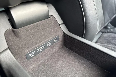 YC69YTH Audi A6 Saloon 2.0 TDI 40 Black Edition S Tronic Euro 6 (s/s) 4dr Thumbnail #12