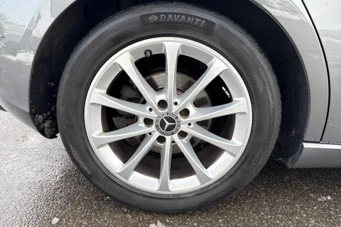 LL69KYZ Mercedes-Benz A Class 1.3 A180 Sport (Executive) Euro 6 (s/s) 5dr Thumbnail #23