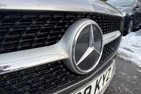 LL69KYZ Mercedes-Benz A Class 1.3 A180 Sport (Executive) Euro 6 (s/s) 5dr Thumbnail #27