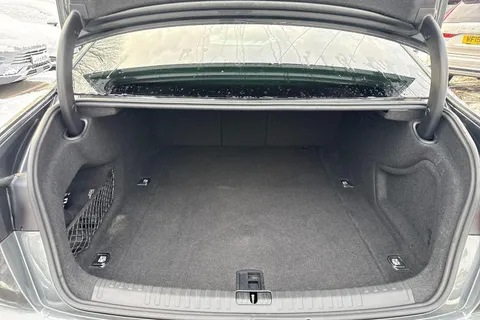 YC69YTH Audi A6 Saloon 2.0 TDI 40 Black Edition S Tronic Euro 6 (s/s) 4dr Thumbnail #35