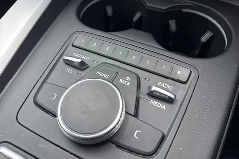 BF66AXR Audi A4 2.0 TDI S line S Tronic quattro Euro 6 (s/s) 4dr Thumbnail #38