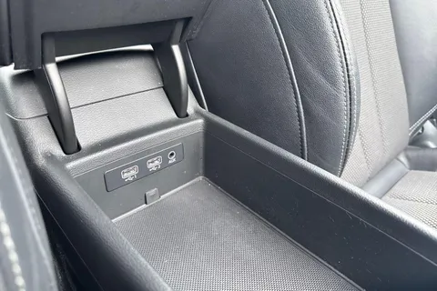 BF66AXR Audi A4 2.0 TDI S line S Tronic quattro Euro 6 (s/s) 4dr Thumbnail #39