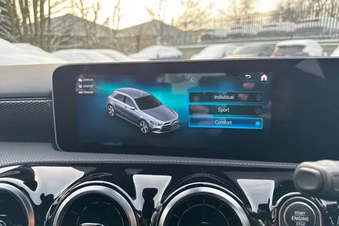 LL69KYZ Mercedes-Benz A Class 1.3 A180 Sport (Executive) Euro 6 (s/s) 5dr Thumbnail #35