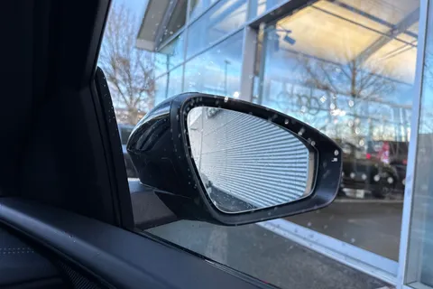 DX75TOJ Audi Q5 SUV Edition 1 TDI quattro 204 PS S tronic Thumbnail #21