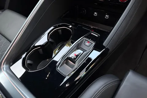 DX75TOJ Audi Q5 SUV Edition 1 TDI quattro 204 PS S tronic Thumbnail #23