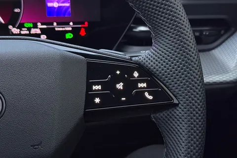 DX75TOJ Audi Q5 SUV Edition 1 TDI quattro 204 PS S tronic Thumbnail #35