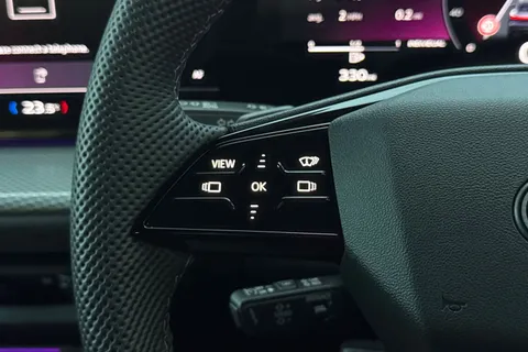 DX75TOJ Audi Q5 SUV Edition 1 TDI quattro 204 PS S tronic Thumbnail #36