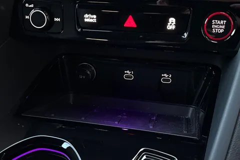 DX75TOJ Audi Q5 SUV Edition 1 TDI quattro 204 PS S tronic Thumbnail #42