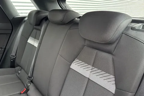 KM73WRZ Audi Q4 e-tron Q4  (S) Sport 40 e-tron  150,00 kW Thumbnail #20