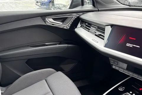 KM73WRZ Audi Q4 e-tron Q4  (S) Sport 40 e-tron  150,00 kW Thumbnail #21