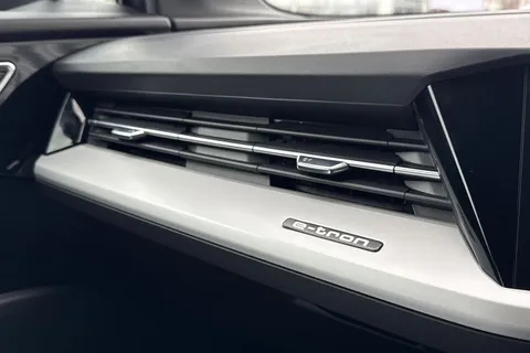 KM73WRZ Audi Q4 e-tron Q4  (S) Sport 40 e-tron  150,00 kW Thumbnail #48