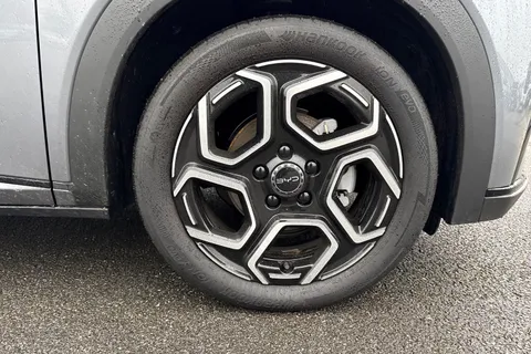 DE75UKW BYD Dolphin 60.48kWh Design Auto 5dr Thumbnail #7