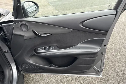 DE75UKW BYD Dolphin 60.48kWh Design Auto 5dr Thumbnail #18