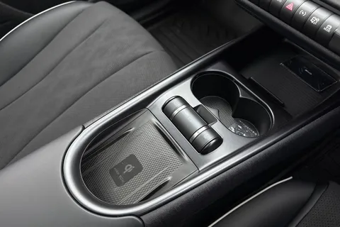 DE75UKW BYD Dolphin 60.48kWh Design Auto 5dr Thumbnail #20