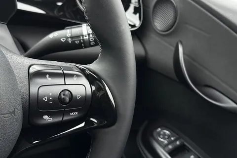 DE75UKW BYD Dolphin 60.48kWh Design Auto 5dr Thumbnail #41