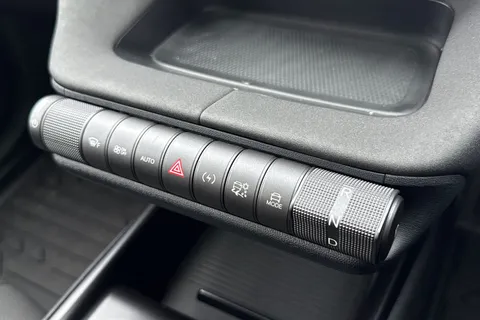 DE75UKW BYD Dolphin 60.48kWh Design Auto 5dr Thumbnail #58