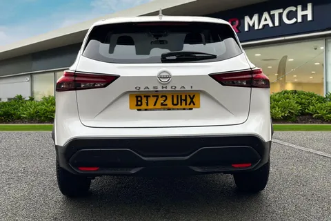 BT72UHX Nissan Qashqai 1.3 DIG-T MHEV Acenta Premium XTRON Euro 6 (s/s) 5dr Thumbnail #5