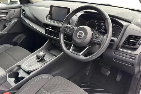BT72UHX Nissan Qashqai 1.3 DIG-T MHEV Acenta Premium XTRON Euro 6 (s/s) 5dr Thumbnail #15