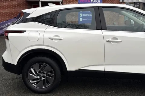BT72UHX Nissan Qashqai 1.3 DIG-T MHEV Acenta Premium XTRON Euro 6 (s/s) 5dr Thumbnail #29