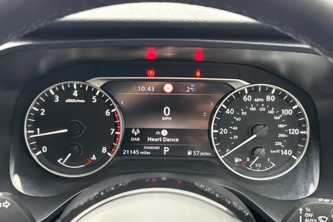 BT72UHX Nissan Qashqai 1.3 DIG-T MHEV Acenta Premium XTRON Euro 6 (s/s) 5dr Thumbnail #37