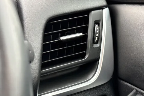 BT72UHX Nissan Qashqai 1.3 DIG-T MHEV Acenta Premium XTRON Euro 6 (s/s) 5dr Thumbnail #50