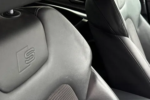 PN69ERY Audi A6 Saloon 2.0 TDI 40 S line S Tronic quattro Euro 6 (s/s) 4dr Thumbnail #38