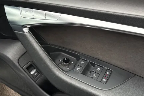 PN69ERY Audi A6 Saloon 2.0 TDI 40 S line S Tronic quattro Euro 6 (s/s) 4dr Thumbnail #41