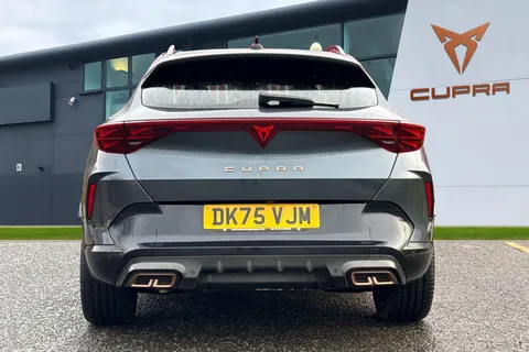 DK75VJM CUPRA Formentor 1.5 eHybrid 25.8kWh VZ3 DSG Euro 6 (s/s) 5dr Thumbnail #5