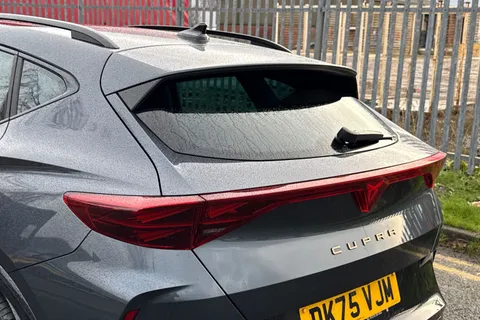 DK75VJM CUPRA Formentor 1.5 eHybrid 25.8kWh VZ3 DSG Euro 6 (s/s) 5dr Thumbnail #9