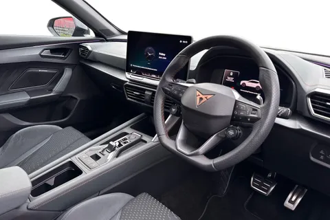 DK75VJM CUPRA Formentor 1.5 eHybrid 25.8kWh VZ3 DSG Euro 6 (s/s) 5dr Thumbnail #15