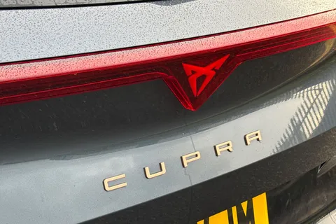 DK75VJM CUPRA Formentor 1.5 eHybrid 25.8kWh VZ3 DSG Euro 6 (s/s) 5dr Thumbnail #29