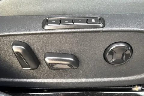 DK75VJM CUPRA Formentor 1.5 eHybrid 25.8kWh VZ3 DSG Euro 6 (s/s) 5dr Thumbnail #33