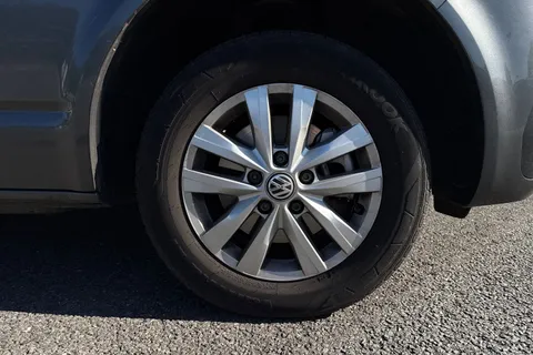 DG74CXO Volkswagen Transporter 2.0 TDI 150 Highline Van Thumbnail #10