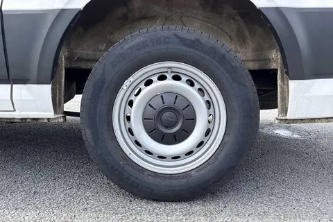 DA75OJW Volkswagen Crafter CR35 Commerce Plus MWB 140 PS FWD  - 25 Model Year Thumbnail #12