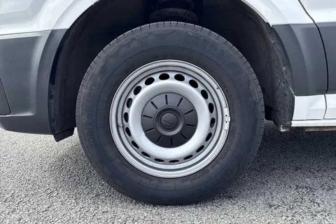 DA75OJW Volkswagen Crafter CR35 Commerce Plus MWB 140 PS FWD  - 25 Model Year Thumbnail #13