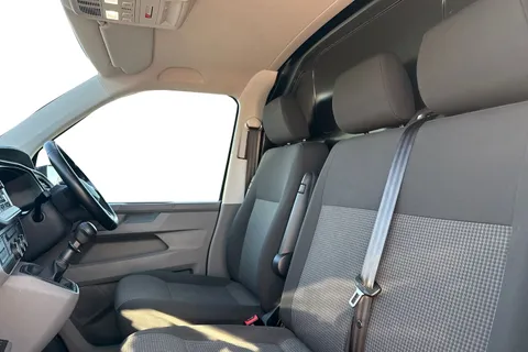 DE74PXJ Volkswagen Transporter 2.0 TDI 110 Startline Van Thumbnail #16