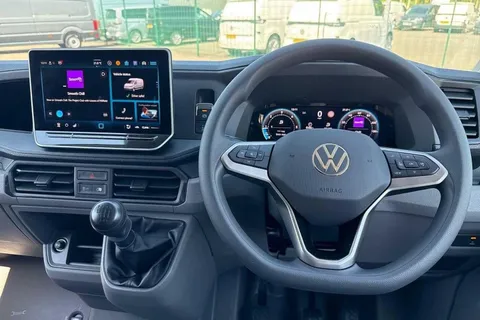 DG75CDX Volkswagen Crafter CR35 Commerce MWB 140 PS FWD  - 25 Model Year/Business Pack Thumbnail #18