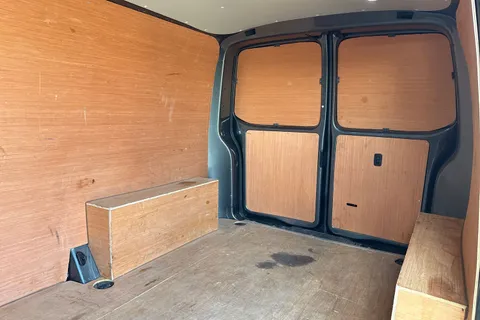 DG74CXO Volkswagen Transporter 2.0 TDI 150 Highline Van Thumbnail #19